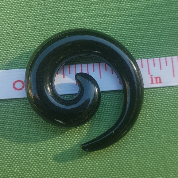 👂🏻Large Spiral Ear Lobe Tunnel Stretchers - Picture 9 of 9